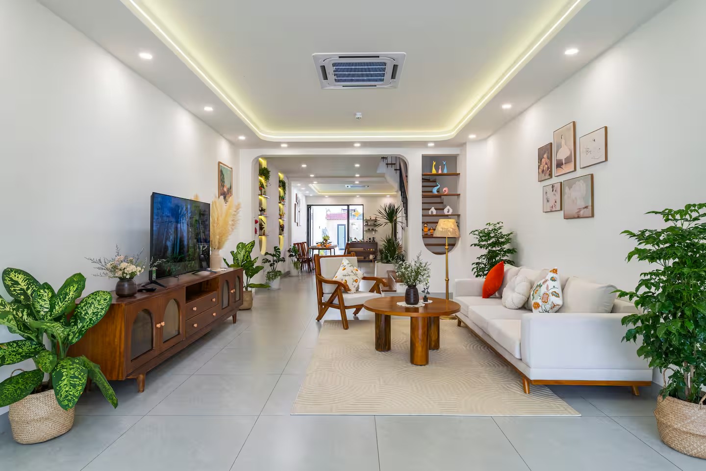 living room in tranquil nest villa of minhousehoian